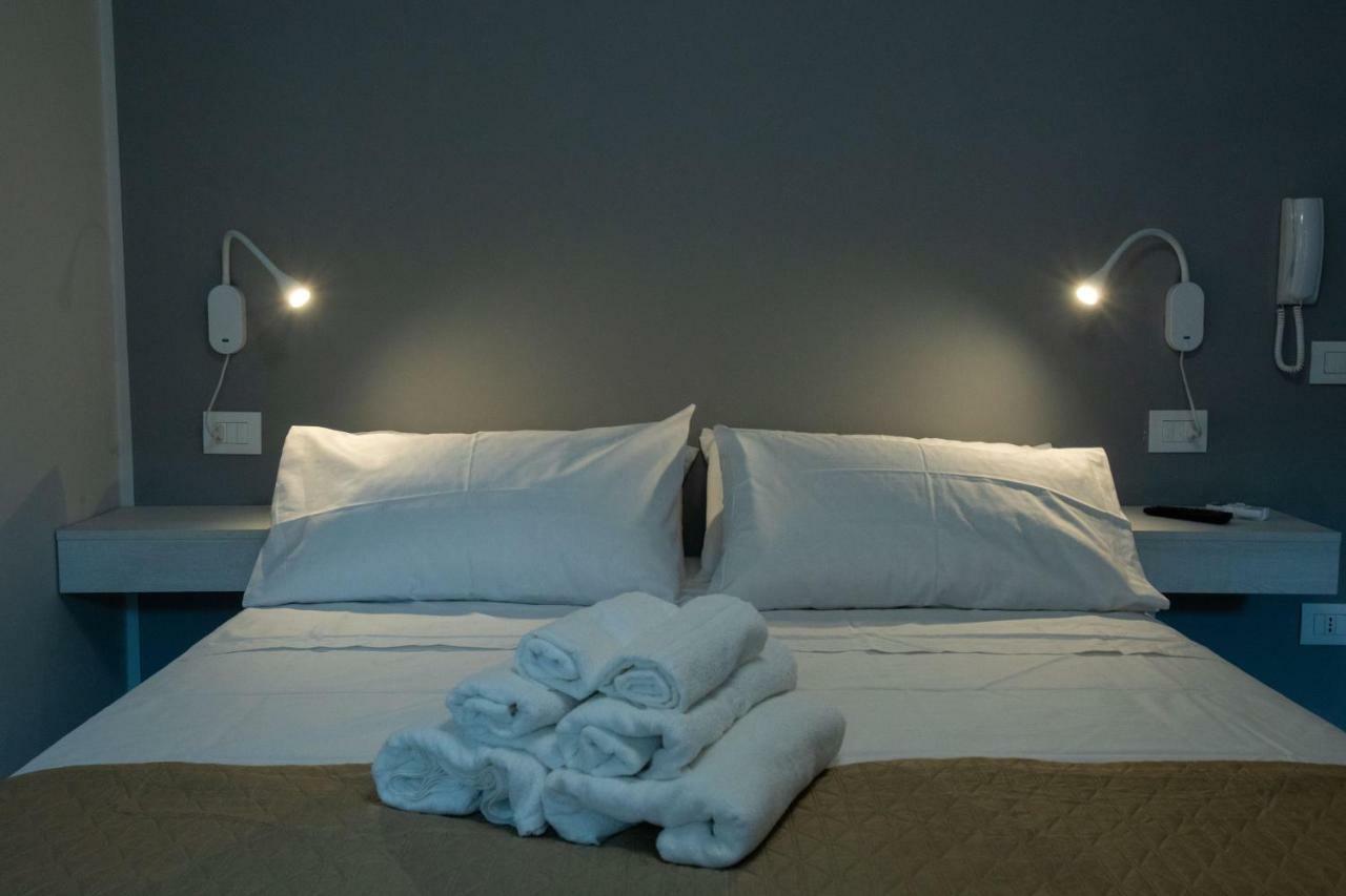 Al 54 Accommodation San Benedetto del Tronto Extérieur photo